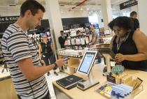 Amazon is Asking Restaurants and Gas Stations to Use Amazon Pay