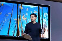 Microsoft Files a Patent for a Foldable Smartphone